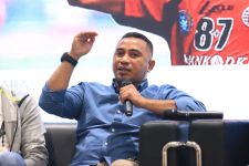 ---
Dewa United Tempuh Jalur Hukum Usai Pemainnya Kena Tendangan Kungfu di EPA U-20

---