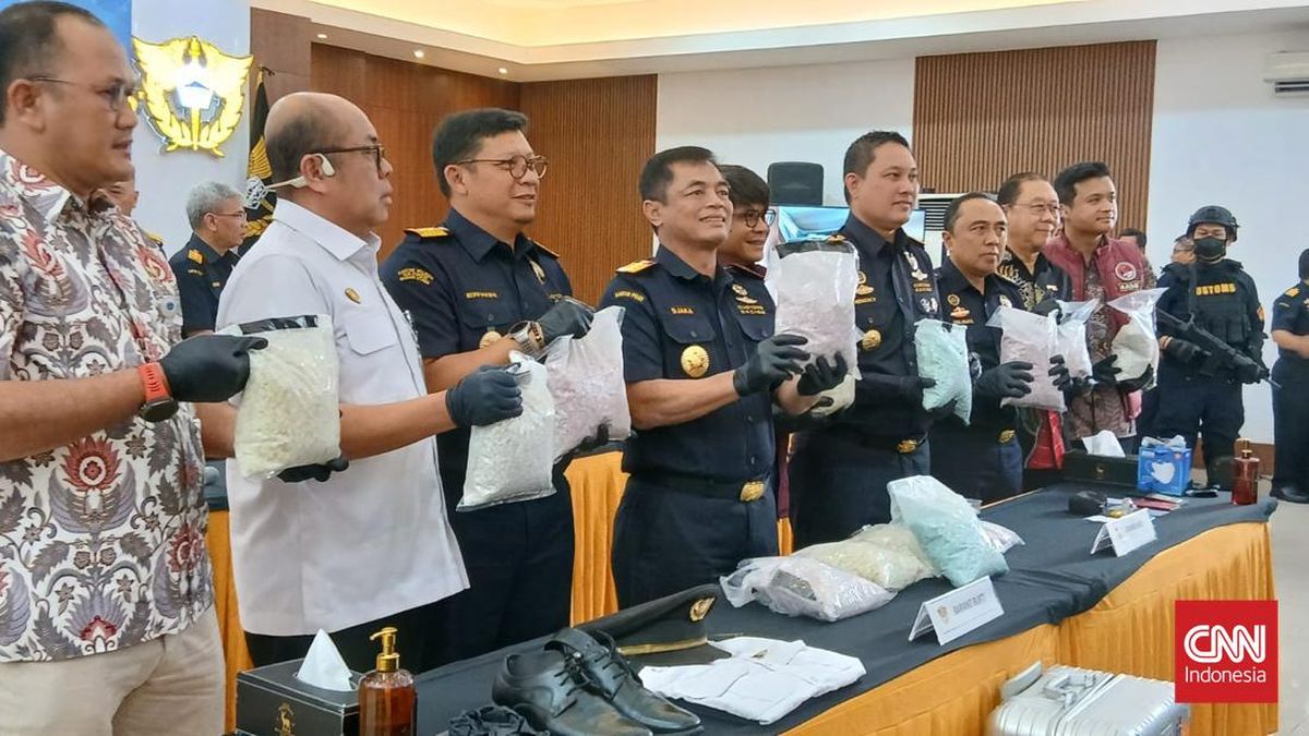 Pilot Malaysia Terlibat Kasus Narkoba: Bawa Urine untuk Kelabui Tes
