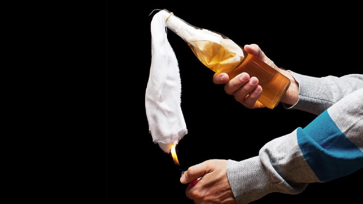 Polda Metro Jaya Tetapkan Tersangka Pembawa Molotov dalam Aksi Demo Mahasiswa