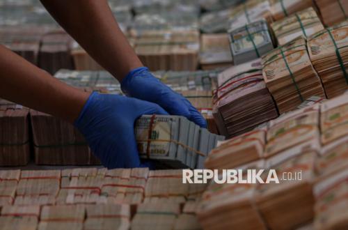 Polisi Akan Libatkan FBI untuk Verifikasi Keaslian Dolar dalam Kasus Mantan Jaksa Agung Muda