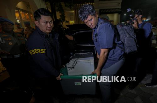 Polisi Amankan Uang Tunai Rp 67 Miliar dari Penggeledahan di Restoran dan Money Changer