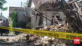 Penyelidikan Polisi Terhadap Balon Udara Berpetasan yang Mengakibatkan Kerusakan di Tulungagung