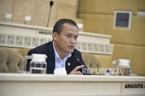 Politisi Gerindra Ingatkan Pentingnya Mematuhi Aturan Konstitusi Terkait Wapres Gibran