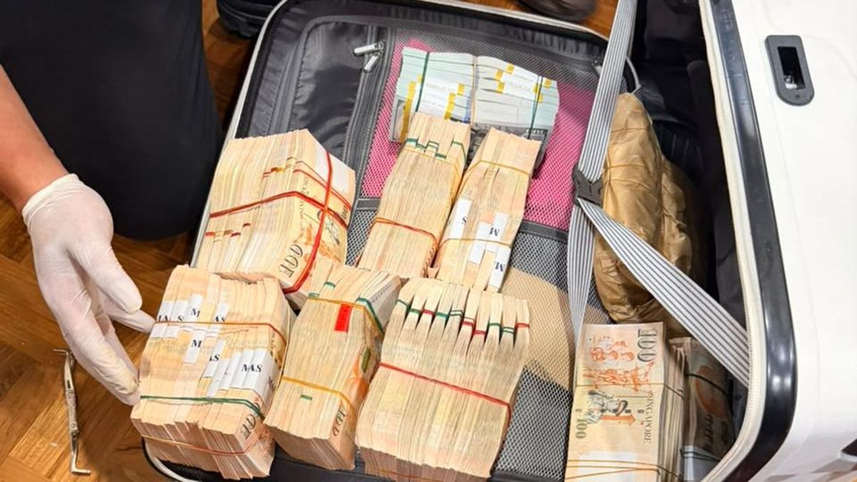 Polisi Kerja Sama dengan FBI dan Kedutaan untuk Verifikasi Uang Dolar dalam Kasus Febrie