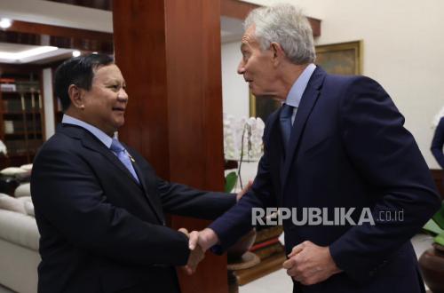 Pertemuan Prabowo dan Tony Blair di Jakarta: Momen Nostalgia dan Pertukaran Pandangan
