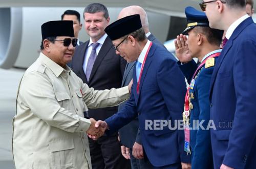 Prabowo Subianto Disambut Hangat di Vladivostok oleh Mahasiswa Indonesia