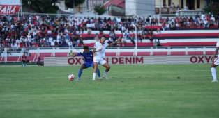 Prediksi Arema FC Vs Malut United FC, Singo Edan Pincang