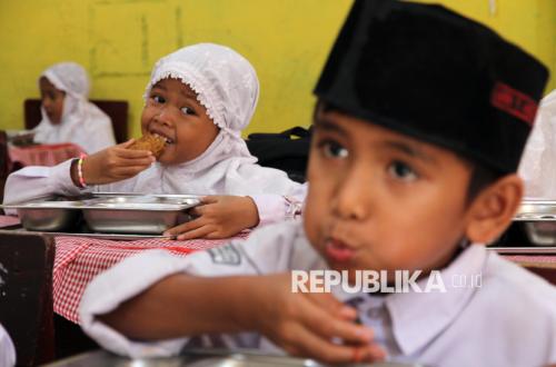 Legislator Dukung Implementasi Program Makan Bergizi Gratis Tanpa Anggaran Pendidikan Mulai 2027