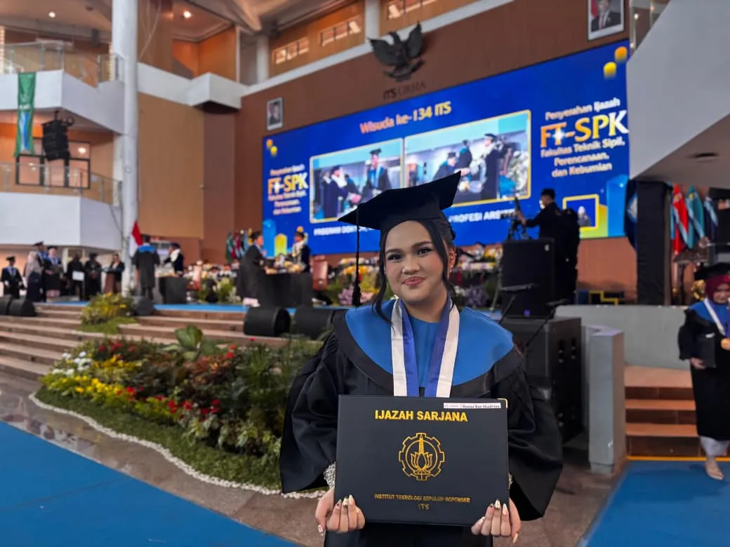 Hasna Nur Shadrina, Wisudawan Termuda ITS di Usia 19 Tahun