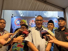 ---
Perombakan Terbatas, Jumhur Hidayat Diperkirakan Masuk dalam Kabinet

---