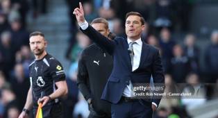 Scott Parker Mengakui Burnley Tidak Mampu Saingi Leeds dan Sunderland