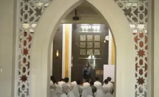 Kegiatan Doa Bersama SMPI Al Abidin Surakarta Tingkatkan Kesiapan Spiritual Siswa Level 9 Menjelang Ujian