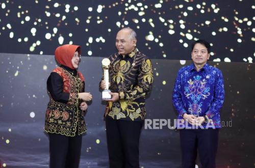 BSSN Terima Penghargaan dari BPS, Digitalisasi Pemerintahan Ditekankan Pentingnya