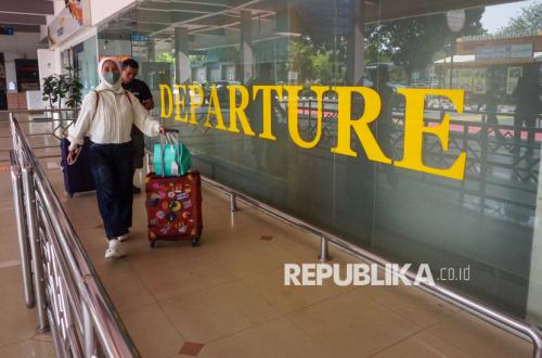 Penutupan Bandara Soekarno-Hatta Diperpanjang Hingga Malam Ini Akibat Abu Vulkanik