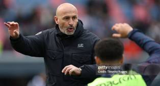 Vincenzo Italiano: Bologna Siap Memberikan Pelajaran pada Aston Villa