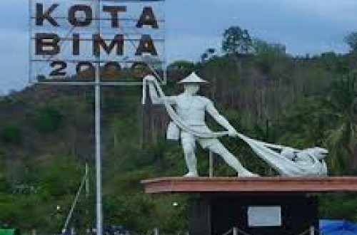 Wali Kota Bima Klarifikasi Pelantikan Istri dan Iparnya sebagai Pejabat