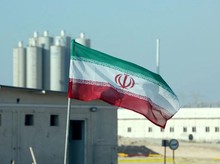 Warga Iran Bentuk 'Perisai Manusia' di Pembangkit Listrik untuk Menghadapi Ancaman dari Trump